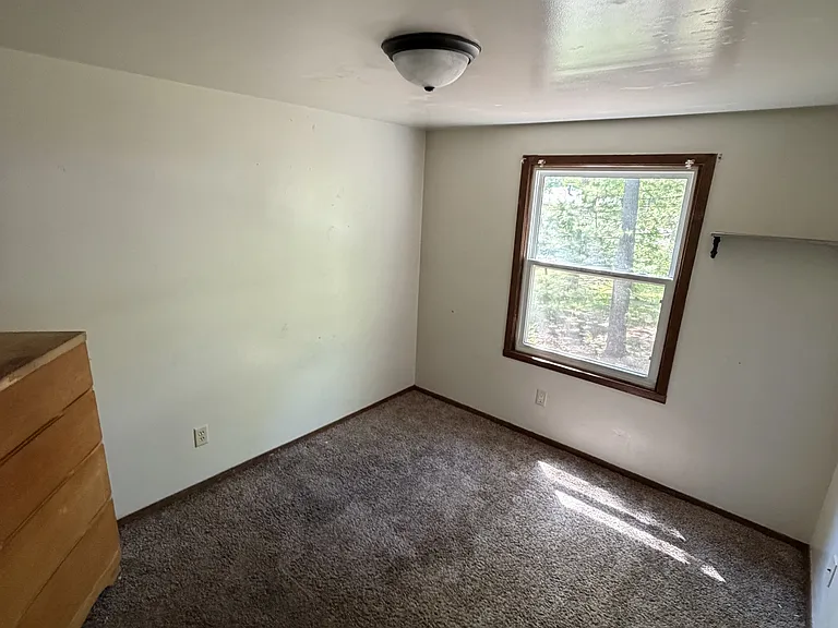 1187 S Waukechon St — Photo 4