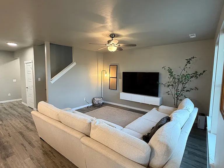 300 S Calf Creek Ave — Photo 11