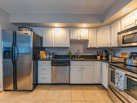 4th image of 200 Lombard St #627