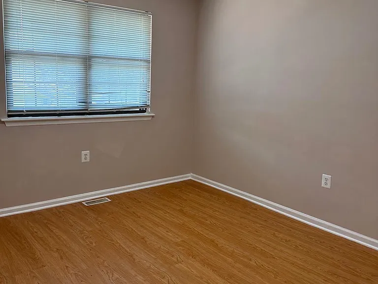 2 Lafayette Ln — Photo 14