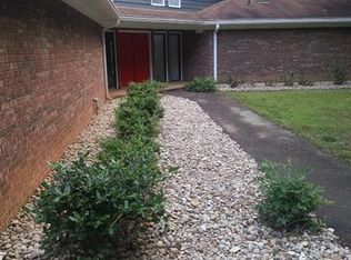 8400 Swiss Air Rd, Gainesville, GA 30506