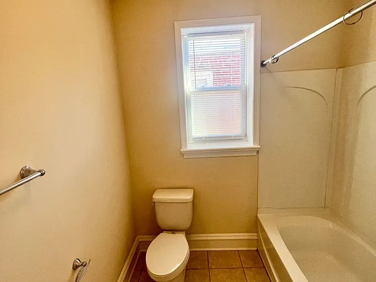 3309 W Grace Street — Photo 9
