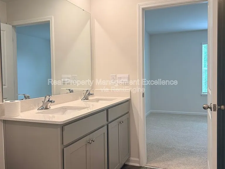 58 Sweet Meadow Rd — Photo 18