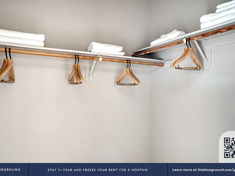 Walk-in Closet