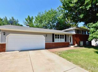 109 Smiley Ct, Washington, IL 61571