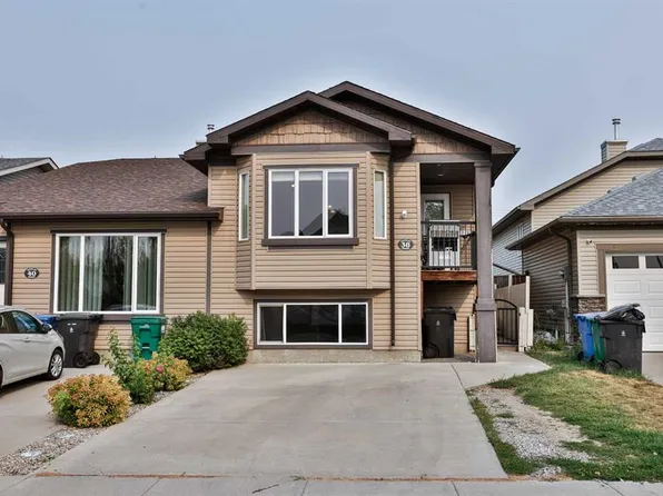 38 W Dorothy Gentleman Cres N, Lethbridge, AB T1H 5N8