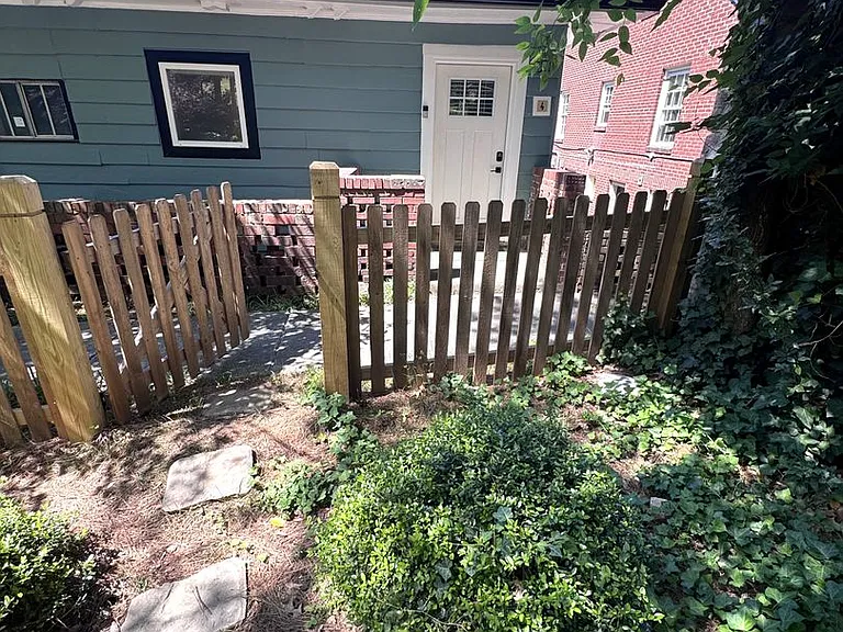 681 Angier Ave NE — Photo 1