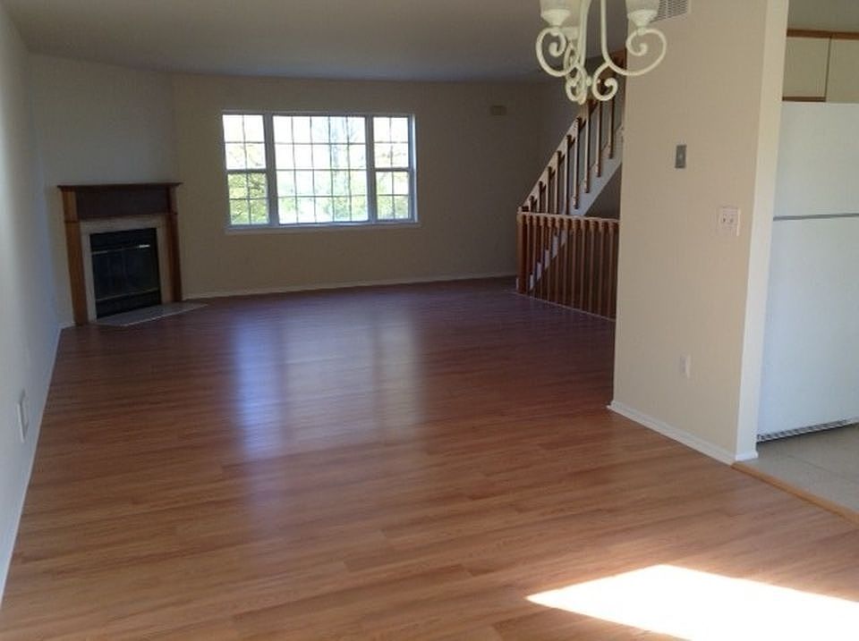 3 Dutch Ln Hazlet, NJ, 07730 Apartments for Rent Zillow