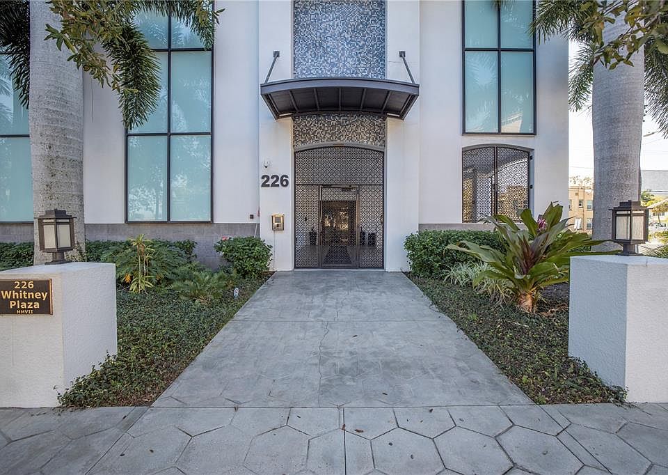 1st image of 226 5TH AVENUE N #M-06