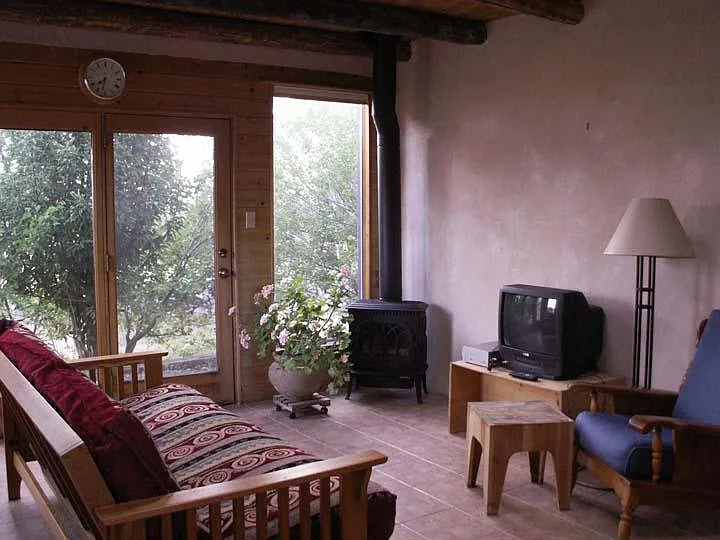1 bed, 900 sqft, $1,650 — Photo 3