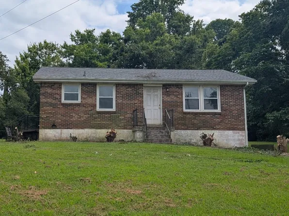 2973 Sturgeon Creek Rd, Cedar Hill, TN 37032