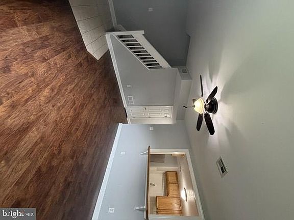 5th image of 8 Kayak Ct