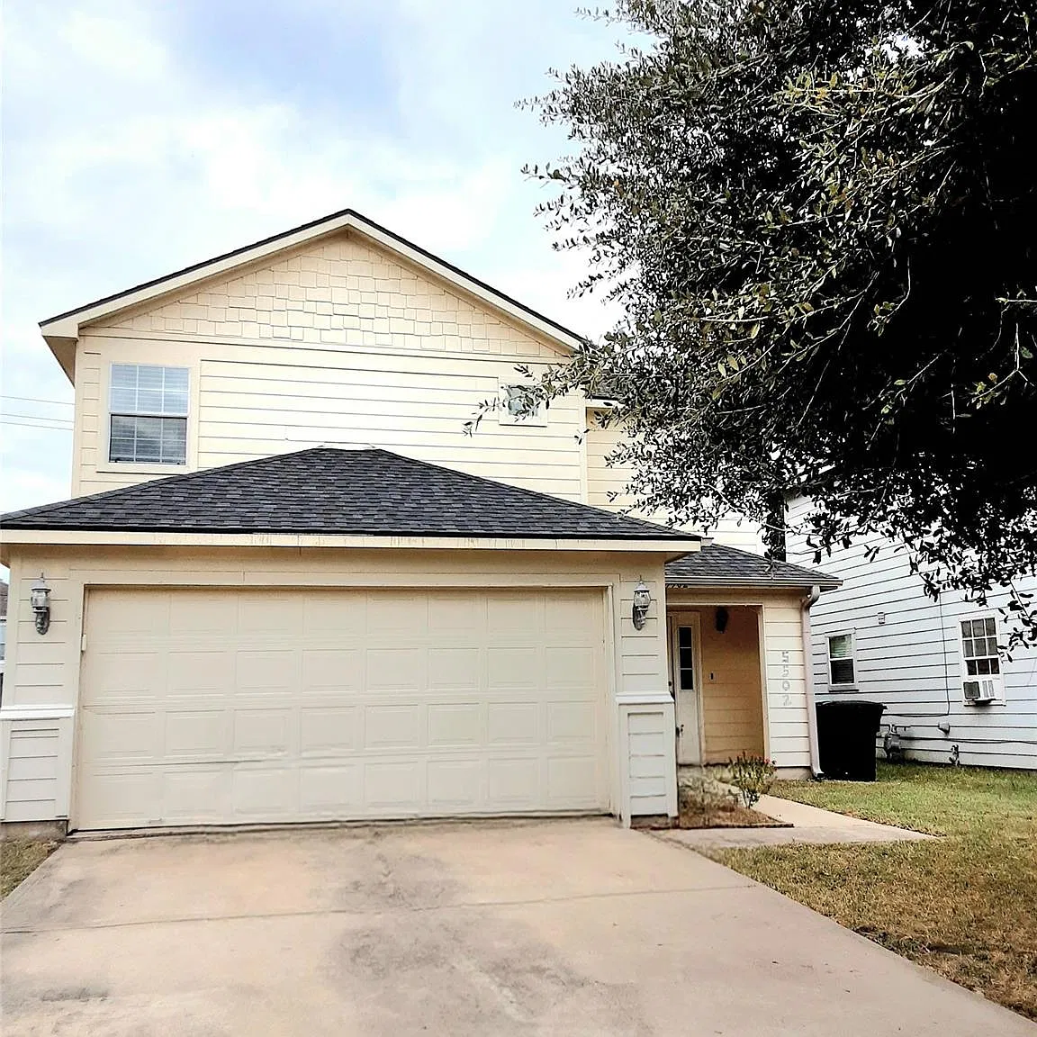 3 bed, 2.5 bath, 1718 sqft, $1,850 — Photo 1