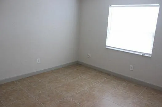 7006 S Mascotte St #B — Photo 10