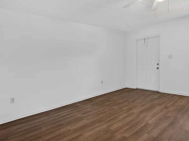 1300 NW 2nd Ave #12 — Photo 11