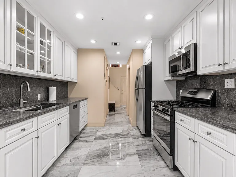 1180 Broadway #1 — Photo 7