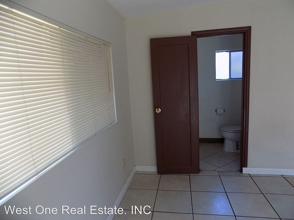 2nd image of 1180 Berg Rd #B