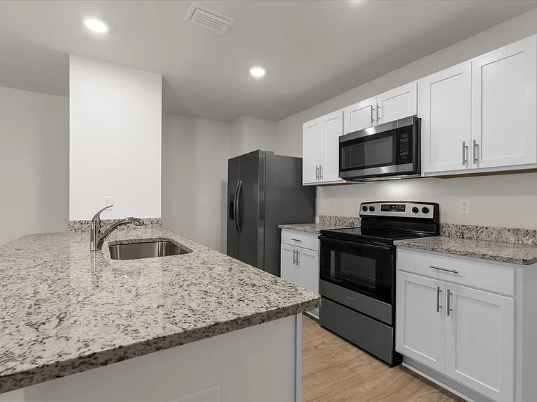 1116 Coniferous Ave — Photo 1