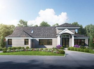 2 S Gate Rd, Great Neck, NY 11023