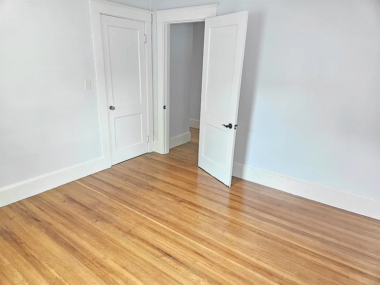 19 Rowe St — Photo 14