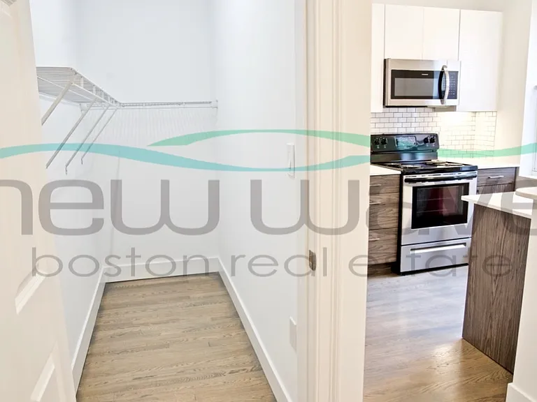 19 Queensberry St #5 — Photo 8
