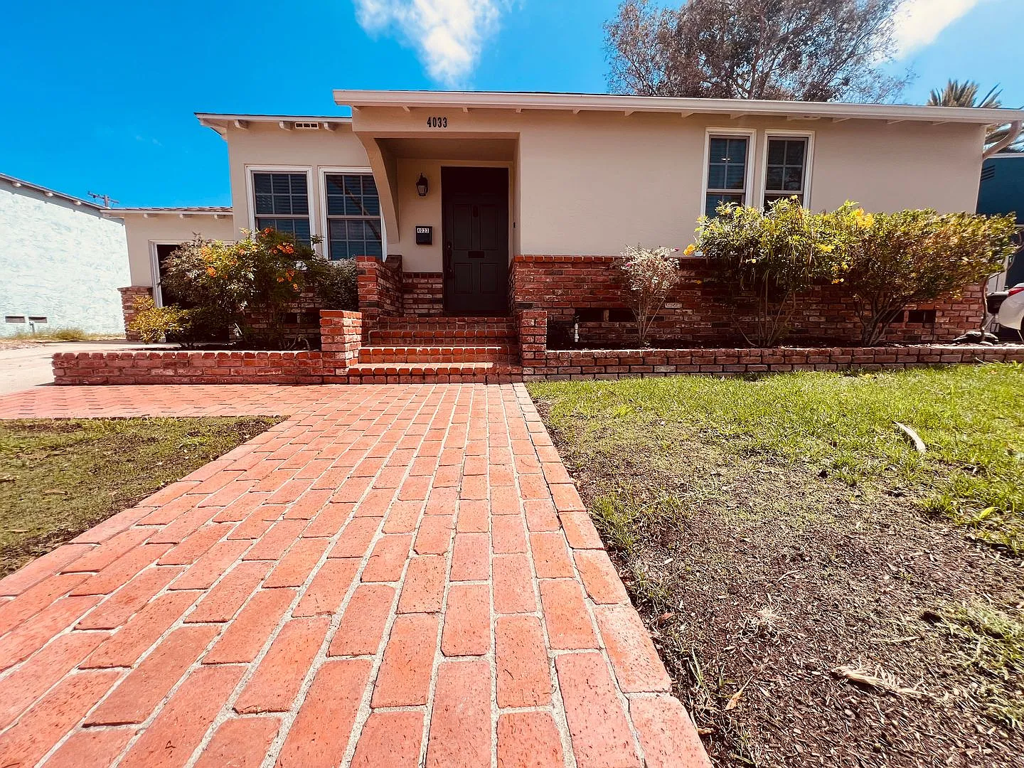 Stunning Craftsman Style La Mesa Home — Photo 2