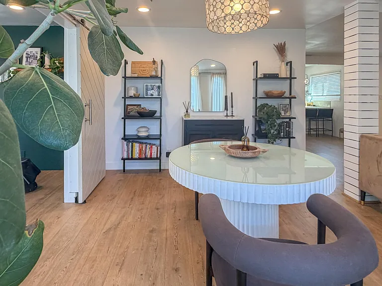 4822 Chateau Dr — Photo 7