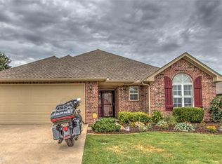 1005 Woodland Rd, Claremore, OK 74019