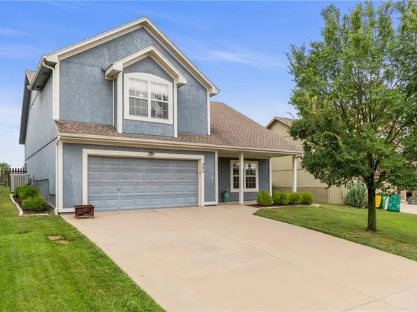 486 S 137th St, Bonner Springs, KS 66012
