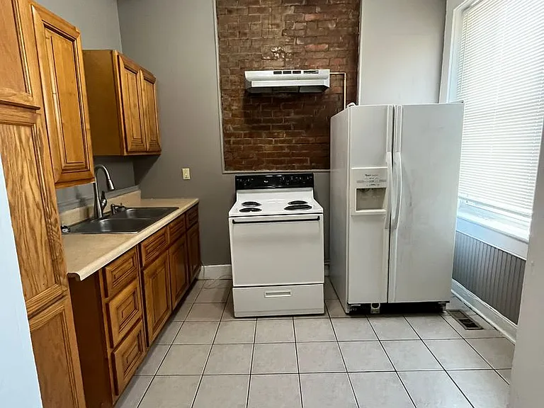1124 S. 3rd St — Photo 34