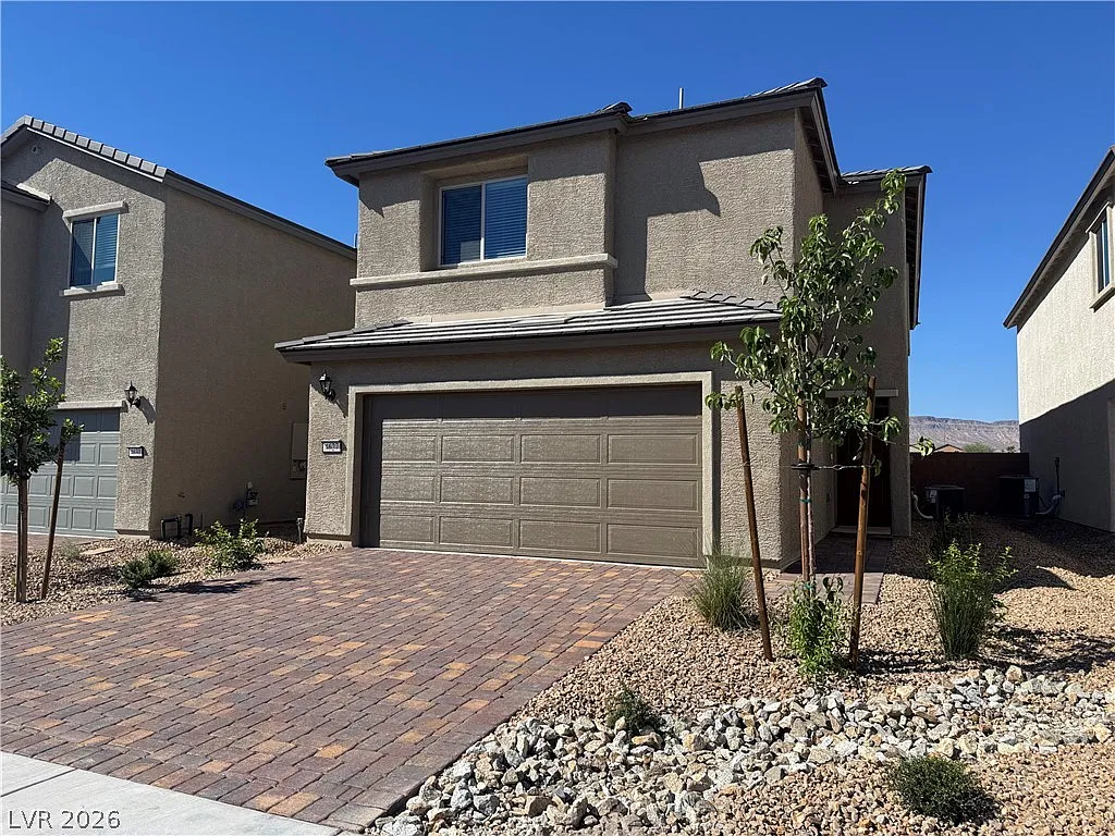 4 bed, 3.0 bath, 2150 sqft, $2,300 — Photo 3