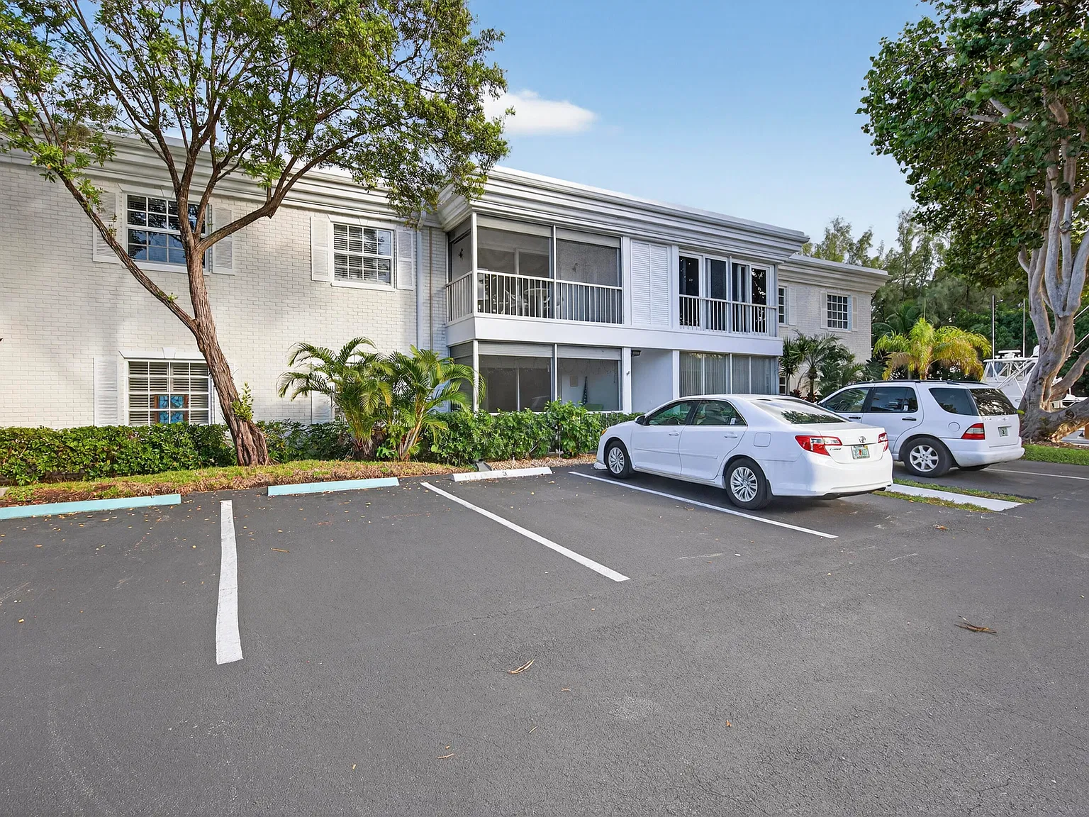 Bay Colony Club Bldg #14 — Photo 4