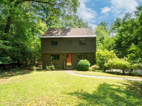 25 Gendarme Pl, Norwell, MA 02061