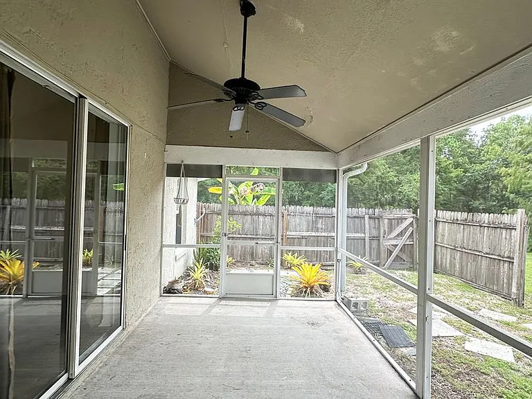 1004 Beckstrom Dr — Photo 13