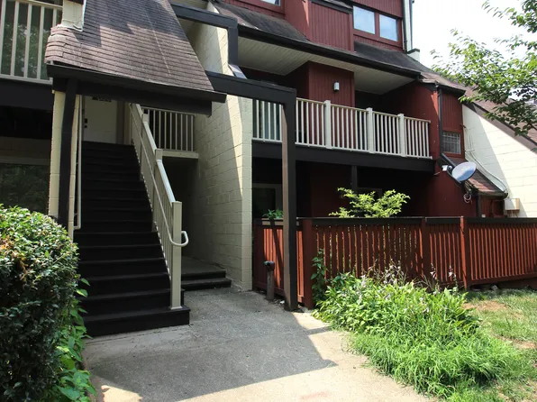 3946 El Camino Pl #11, Alexandria, VA 22309