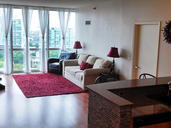 4th image of 1841 S Calumet Ave #Gu133