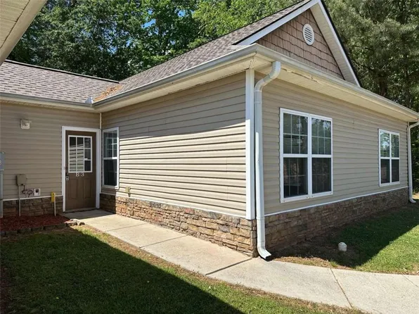 281 Northwinds Blvd APT B3, Carrollton, GA 30117