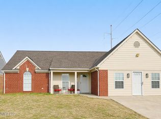 9022 Belmont Dr, Southaven, MS 38671