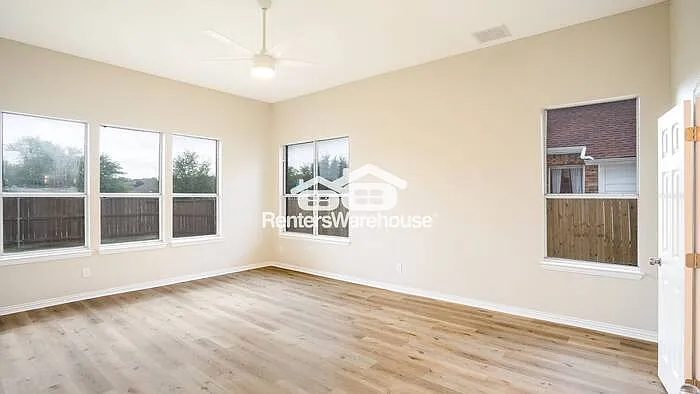 508 Lilac Ln — Photo 27