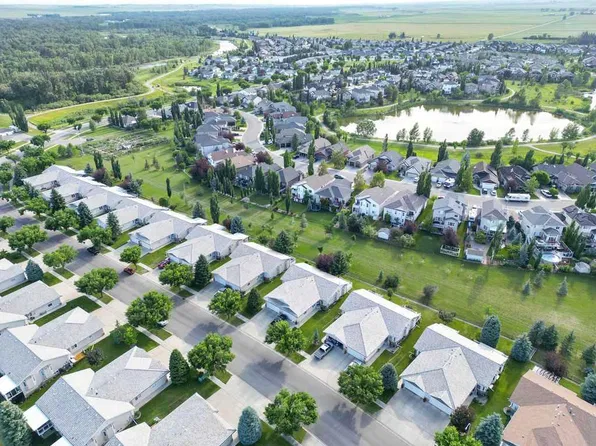 601 E Riverside Dr NW, High River, AB T1V 1S8