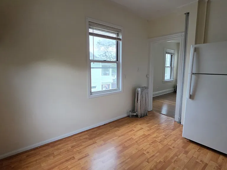 407 N Macquesten Pkwy #2 — Photo 5