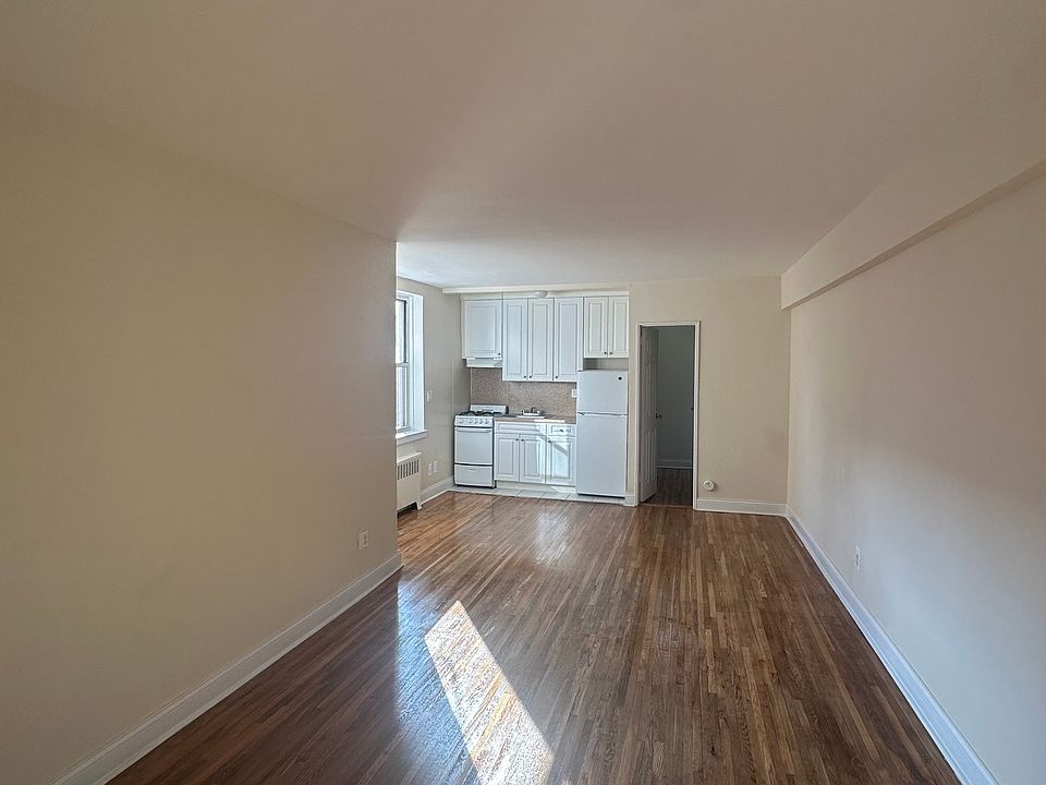 1st image of 143-30 Barclay Ave #5C