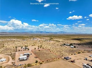 1427 S Cordes Rd, Golden Valley, AZ 86413