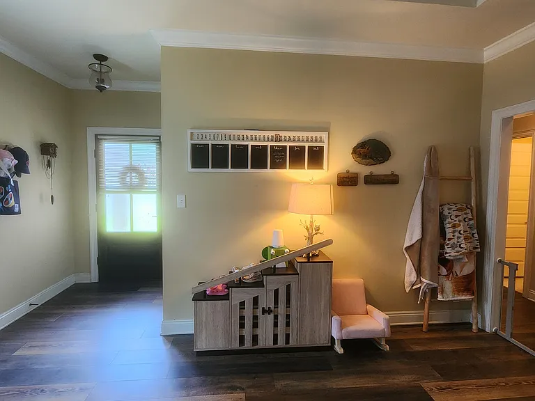 858 Linlen Ave — Photo 6