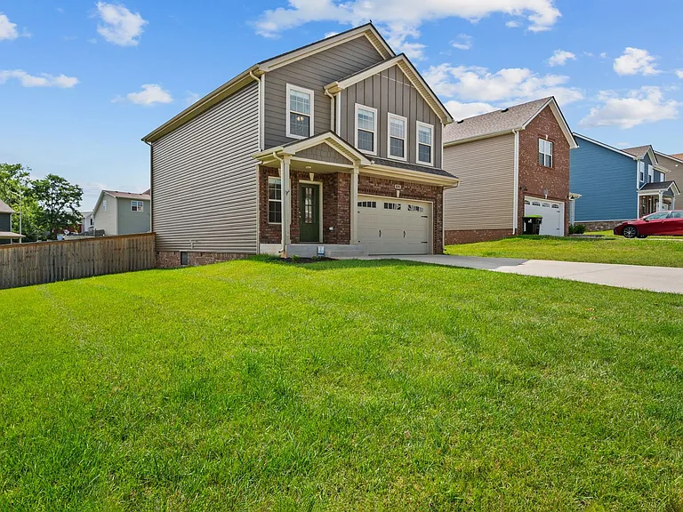 839 Lillian Grace Dr — Photo 3