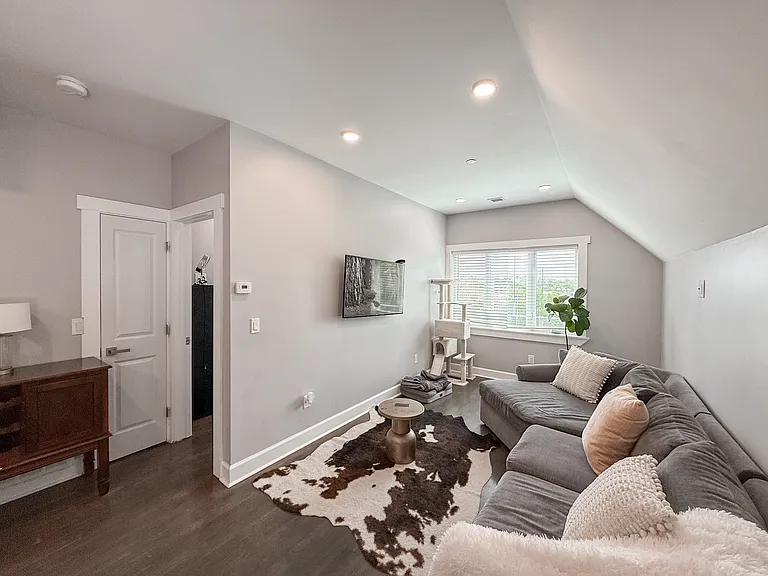 468 Salem St #4 — Photo 14