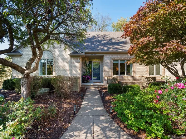3439 Aquarious Cir, Oakland, MI 48363