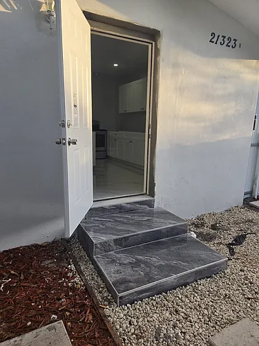 21323 NW 39th Ave Photo 1