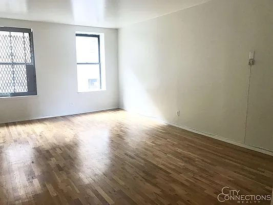 Rented by City Connections Realty | media 1