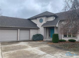 104 Country Club Rd, Bryan, OH 43506